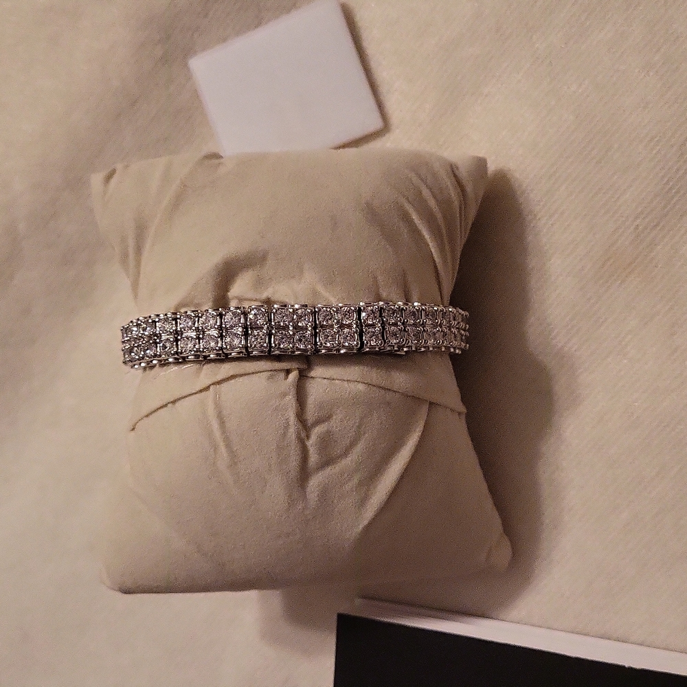 Adee Kaye Watch - Picture 4 of 5